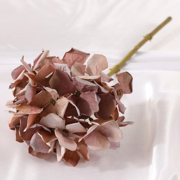 5pcs simulation classical hydrangea fake flowers branch autumn decoration silk flower wedding home wreath decorative & wreaths
5pcs simulation classical hydrangea fake flowers branch autumn decoration silk flower wedding home wreath decorative & wreaths
