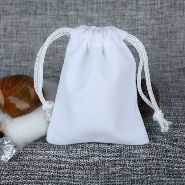 hr8m drawstring packaging boxes ear storage cashmere accessories jewelry boxes mobile phone headset mobile phone bag mouth jewelry gift bag, Black;white
hr8m drawstring packaging boxes ear storage cashmere accessories jewelry boxes mobile phone headset mobile phone bag mouth jewelry gift bag, Black;white