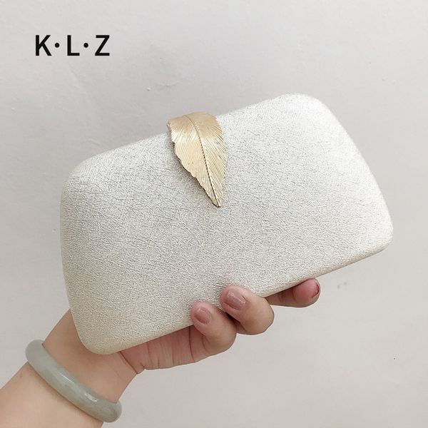 day packs 2021 spring banquet makeup clutch female elegant pure color simple handbag with dress one shoulder messenger bag p5sa
day packs 2021 spring banquet makeup clutch female elegant pure color simple handbag with dress one shoulder messenger bag p5sa