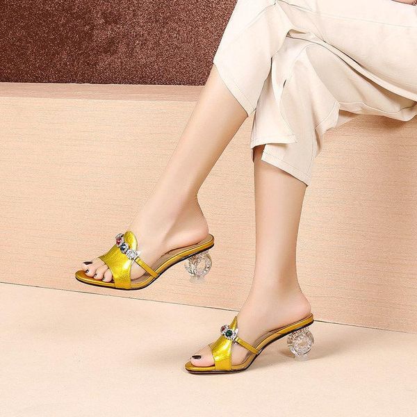 yellow bling rhinestone pu leather fretwork heels slippers luxury open toe non-slip sandals fashion women mules shoes, Black
yellow bling rhinestone pu leather fretwork heels slippers luxury open toe non-slip sandals fashion women mules shoes, Black