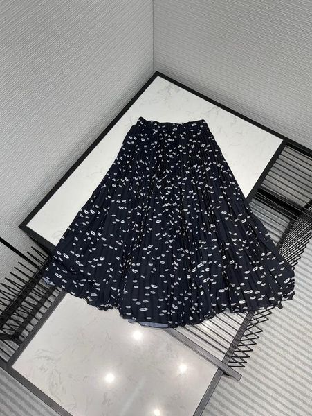 skirts spring/summer 2021 women's elegant commute 100 lip printed pleated midi skirt, Black
skirts spring/summer 2021 women's elegant commute 100 lip printed pleated midi skirt, Black