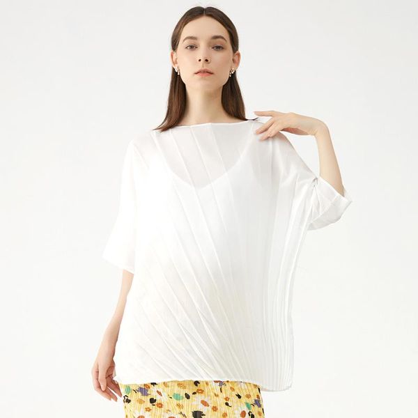 plus size t-shirt oversized women's summer white 2021 slash neck batwing sleeves loose handmade pleated tee top, Black
plus size t-shirt oversized women's summer white 2021 slash neck batwing sleeves loose handmade pleated tee top, Black