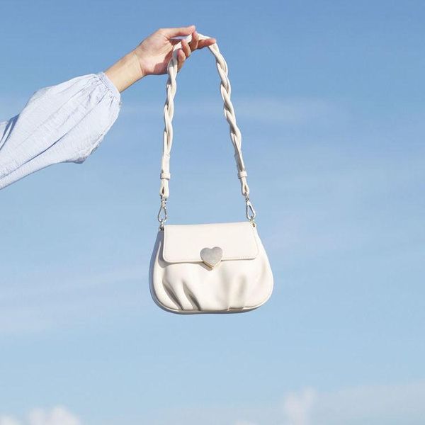 evening bags french niche design soft leather peach heart buckle fold small round bag 2021 trendy one-shoulder messenger
evening bags french niche design soft leather peach heart buckle fold small round bag 2021 trendy one-shoulder messenger