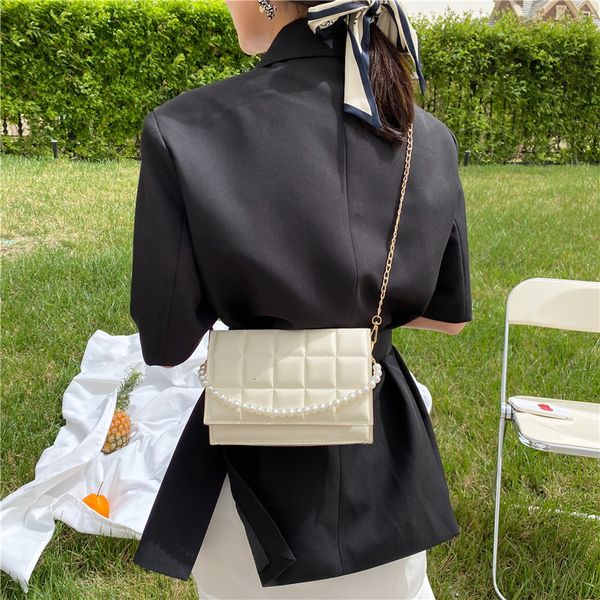 personalized chocolate bag women's fashion korean chain shoulder, Black;red
personalized chocolate bag women's fashion korean chain shoulder, Black;red