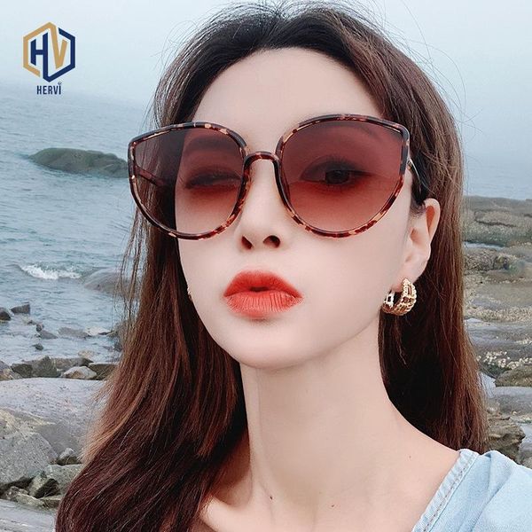arrival 2021 fashion sunglasses women vintage metal eyeglasses mirror classic feminino uv400, White;black
arrival 2021 fashion sunglasses women vintage metal eyeglasses mirror classic feminino uv400, White;black