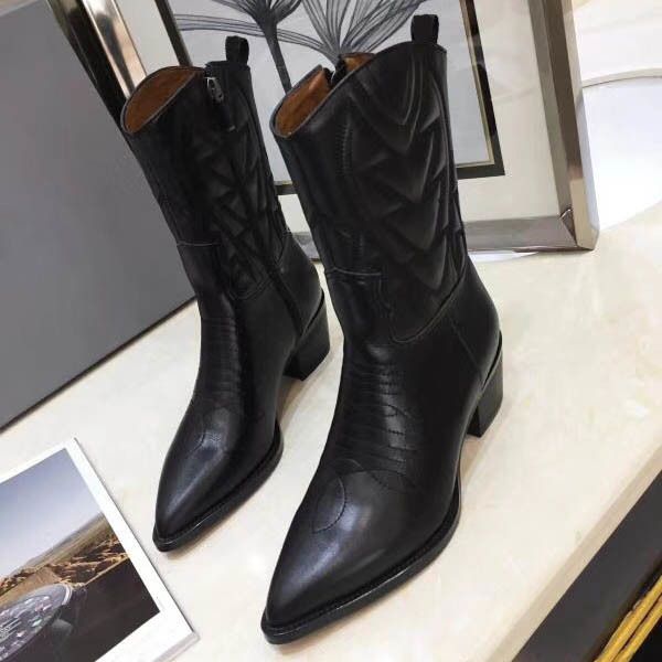 boots wqq20111120 101601 matte suede black genuine leather belt buckle flat short boots xtdp
boots wqq20111120 101601 matte suede black genuine leather belt buckle flat short boots xtdp