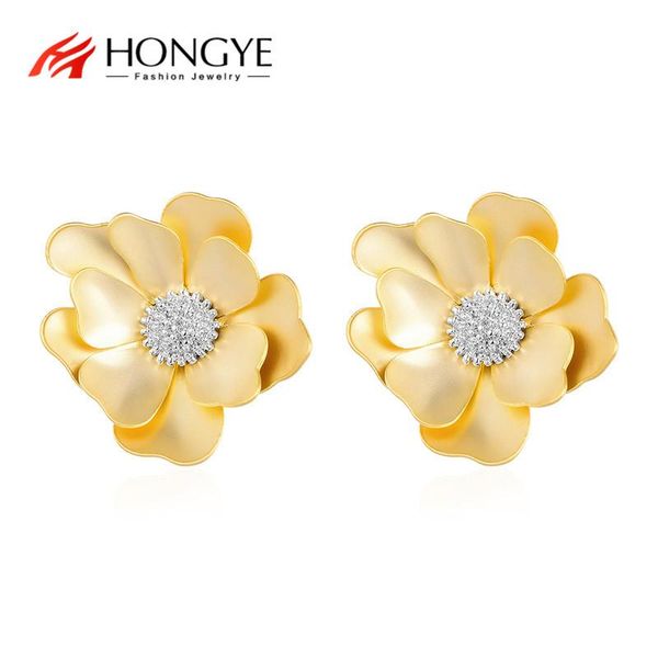 stud hongye 2021 design fashion jewelry gold color elegant big flower earrings daily wear anniversary engagement gift part, Golden;silver
stud hongye 2021 design fashion jewelry gold color elegant big flower earrings daily wear anniversary engagement gift part, Golden;silver