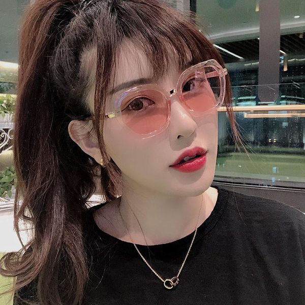 sunglasses women's summer fashion anti-ultraviolet retro decorative glasses, White;black
sunglasses women's summer fashion anti-ultraviolet retro decorative glasses, White;black