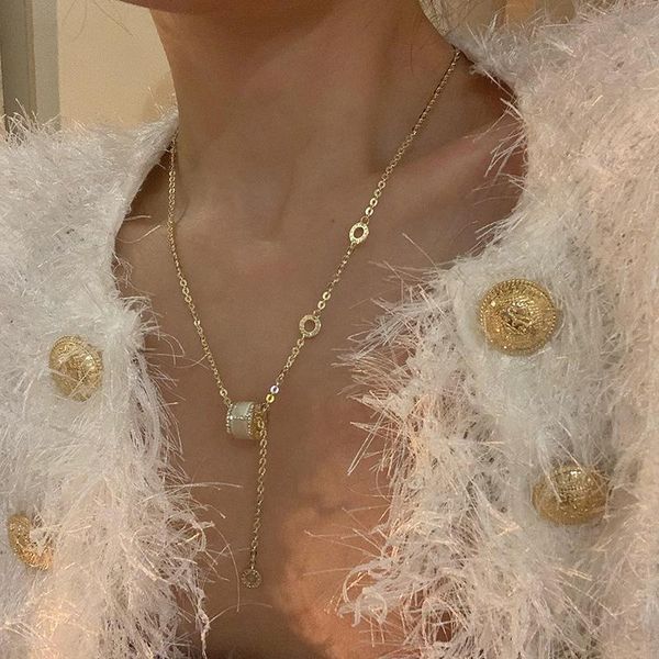 chains necklace 2021 women's light luxury clavicle chain i fashion women iced out wholesale, Silver
chains necklace 2021 women's light luxury clavicle chain i fashion women iced out wholesale, Silver