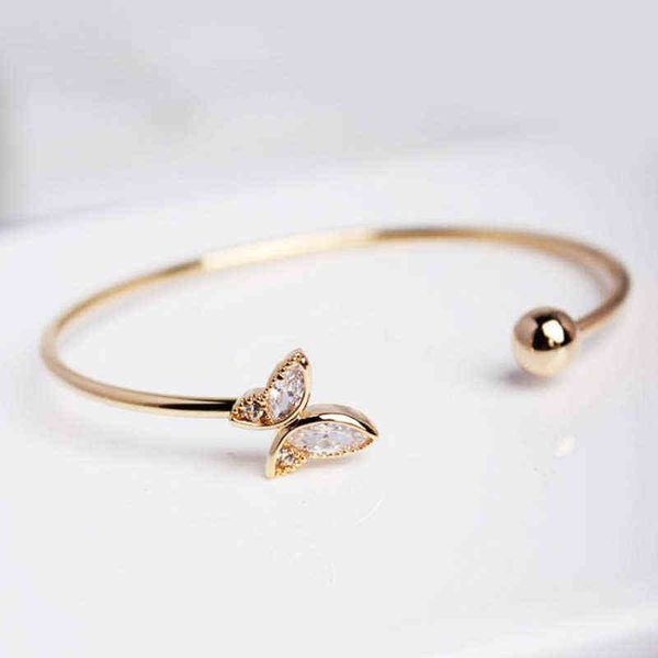 yocharm bracelet for women open bangle new trendy elegant butterfly zircon couples jewelry party gifts, Golden;silver
yocharm bracelet for women open bangle new trendy elegant butterfly zircon couples jewelry party gifts, Golden;silver