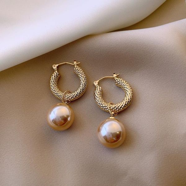 high-end pearl retro ins iight iuxury style wild simple net red drop /dangle earrings for women hoop & huggie, Golden;silver
high-end pearl retro ins iight iuxury style wild simple net red drop /dangle earrings for women hoop & huggie, Golden;silver