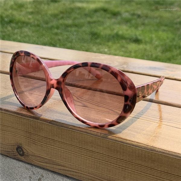 evove round sunglasses women fashion sun glasses for female small circle pink shades anti reflection, White;black
evove round sunglasses women fashion sun glasses for female small circle pink shades anti reflection, White;black