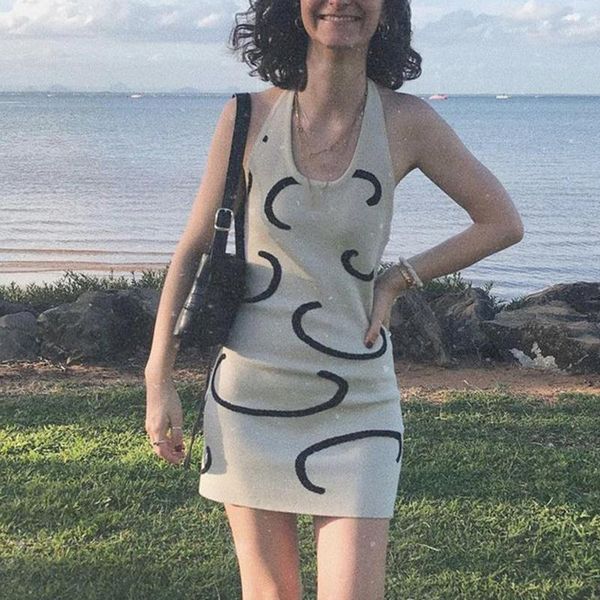 fashion summer backless bohemia beach dresses women sleeveless halter dress wind neck tight woolen women's swimwear, White;black
fashion summer backless bohemia beach dresses women sleeveless halter dress wind neck tight woolen women's swimwear, White;black