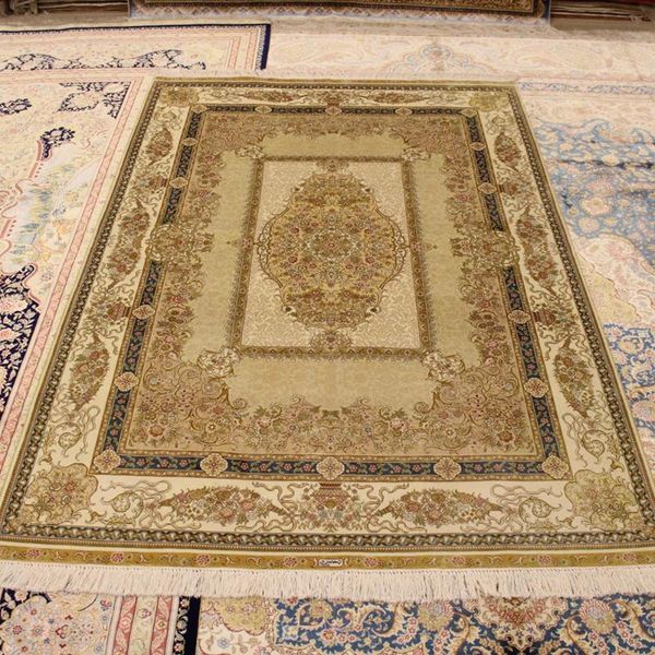carpets yilong 4.5'x6.5' classic design hand-knotted silk persian carpet beige elegant area rug (zqg240a)
carpets yilong 4.5'x6.5' classic design hand-knotted silk persian carpet beige elegant area rug (zqg240a)