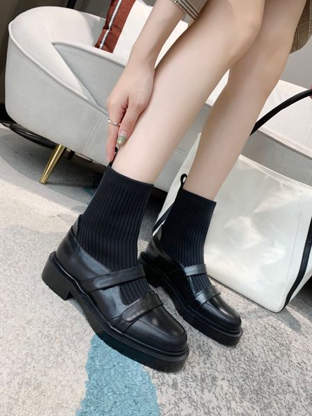 selling plain black womens fashion boots women luxury design trendy lady knee boot cowhide leather fall and winter must have it
selling plain black womens fashion boots women luxury design trendy lady knee boot cowhide leather fall and winter must have it