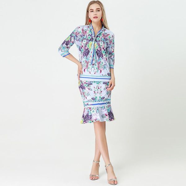 women's two piece pants 2021 autumn suit-dress printing fashion pullover seven part sleeve jacket + fish tail pendulum package hip half, White
women's two piece pants 2021 autumn suit-dress printing fashion pullover seven part sleeve jacket + fish tail pendulum package hip half, White