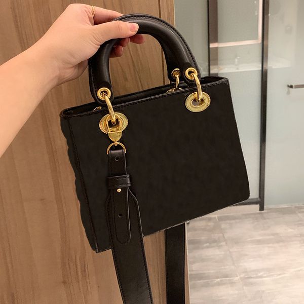 luxurys designers bags black genuine leather lady handbag tote bag with golden pendent big capacity brand classic style sheepskin handbags f
luxurys designers bags black genuine leather lady handbag tote bag with golden pendent big capacity brand classic style sheepskin handbags f