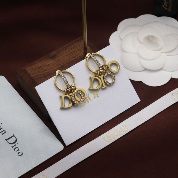 designer jewelry 2021 new letter temperament women's net red same brass high version earrings nlig, Golden
designer jewelry 2021 new letter temperament women's net red same brass high version earrings nlig, Golden