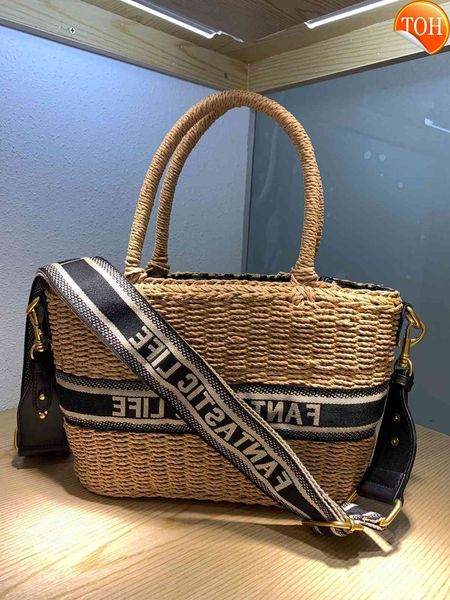 d family letter woven women 2021 new basket single shoulder messenger bag portable large capacity hand straw
d family letter woven women 2021 new basket single shoulder messenger bag portable large capacity hand straw