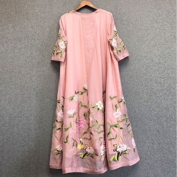 capris silk 2021 spring summer blue pink women v-neck luxurious embroidery midi party robe femme es, Black;gray
capris silk 2021 spring summer blue pink women v-neck luxurious embroidery midi party robe femme es, Black;gray
