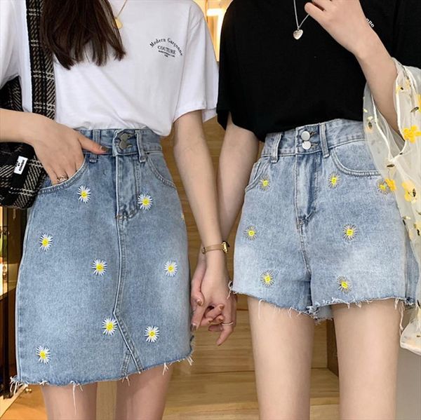 summer denim daisy embroidery womens shorts high waist skirt blue, White;black
summer denim daisy embroidery womens shorts high waist skirt blue, White;black