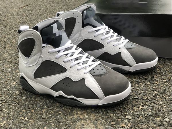 2021 authentic 7 flint 7s men outdoor shoes cu9307-100 white grey black varsity purple suede sports sneakers mens sport trainers
2021 authentic 7 flint 7s men outdoor shoes cu9307-100 white grey black varsity purple suede sports sneakers mens sport trainers