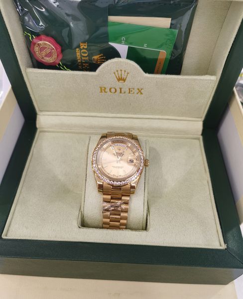 original box certificate 18k gold president daydate diamonds watch men stainless diamond bezel automatic wristwatch male watches 2021, Slivery;brown
original box certificate 18k gold president daydate diamonds watch men stainless diamond bezel automatic wristwatch male watches 2021, Slivery;brown