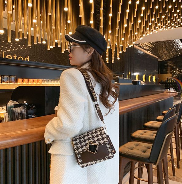 hbp high-end westernised womens bags 2021 korean version versatile cross-body bag woolen cloth fashion small square
hbp high-end westernised womens bags 2021 korean version versatile cross-body bag woolen cloth fashion small square