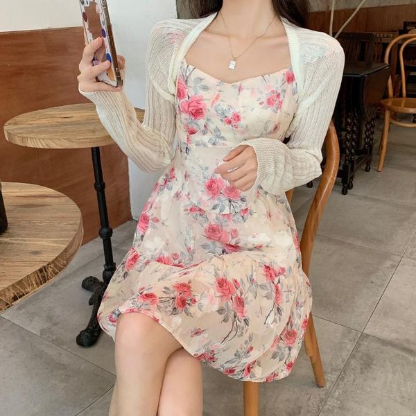 casual dresses summer elegant floral strap dress women 2021 design patchwork beach mini chiffon slim chic party sweet, Black;gray
casual dresses summer elegant floral strap dress women 2021 design patchwork beach mini chiffon slim chic party sweet, Black;gray