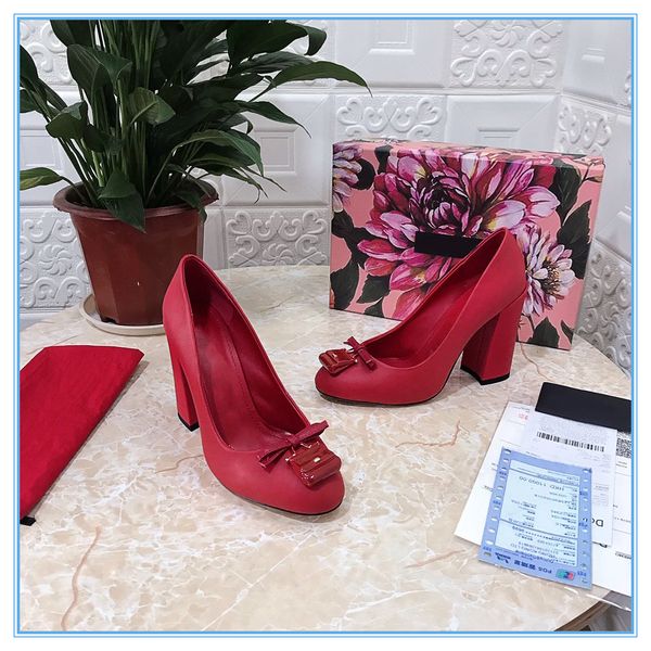2021ss selling new european women sandals with 10.5 cm high fashion trend popular sandals sizes 34-42 with full packing quality, Black
2021ss selling new european women sandals with 10.5 cm high fashion trend popular sandals sizes 34-42 with full packing quality, Black