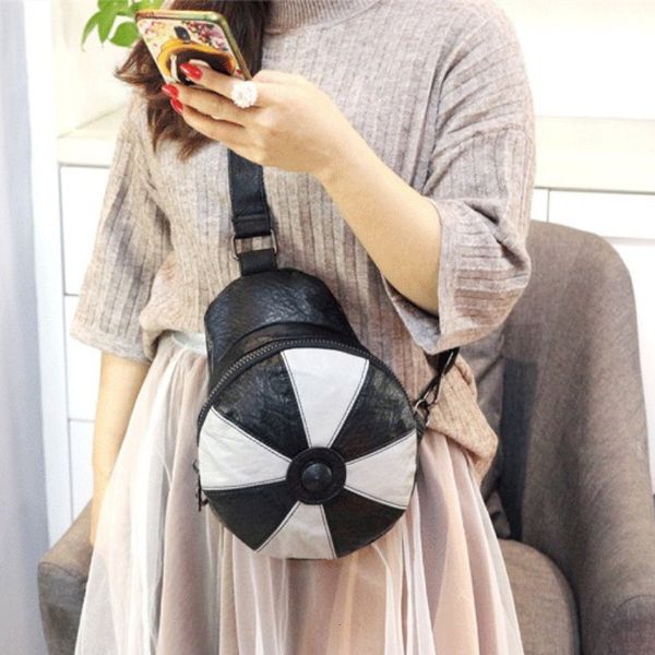 backpack small bag women's hat personalized chest splicing trend fashion single shoulder diagonal cross contrast, Black;red
backpack small bag women's hat personalized chest splicing trend fashion single shoulder diagonal cross contrast, Black;red