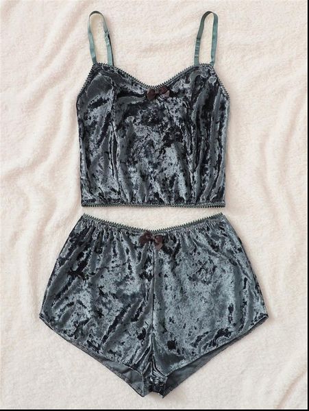 fashion underwear sleeveless lingerie women sleepwear pajamas velvet crop bralette panty sets, Black;red
fashion underwear sleeveless lingerie women sleepwear pajamas velvet crop bralette panty sets, Black;red