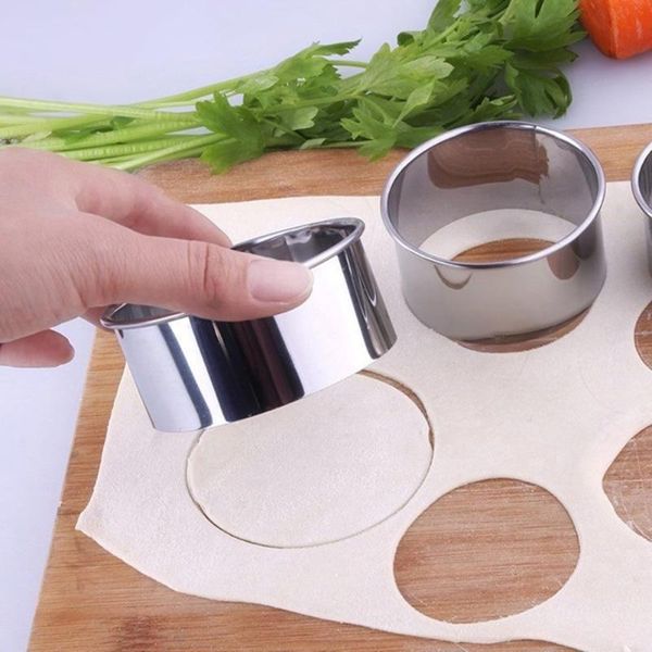 baking moulds 5pcs round molds biscuit cutters stainless steel pastry dough cutter set, 5 sizes kitchen gadgets wholesale
baking moulds 5pcs round molds biscuit cutters stainless steel pastry dough cutter set, 5 sizes kitchen gadgets wholesale
