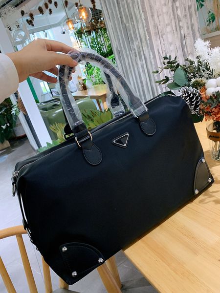 fashion duffel bags classic solid nylon waterproof cloth 2021 autumn new travel-bags crossbody bag sport&outdoor packs
fashion duffel bags classic solid nylon waterproof cloth 2021 autumn new travel-bags crossbody bag sport&outdoor packs