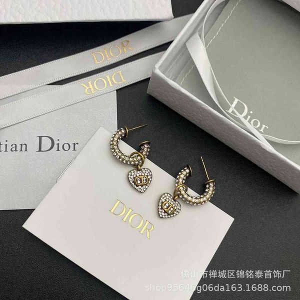 special offer 2021 luxury designer jewelry 21 new earrings love letter earrings brass full diamond fashion elegant, Silver
special offer 2021 luxury designer jewelry 21 new earrings love letter earrings brass full diamond fashion elegant, Silver