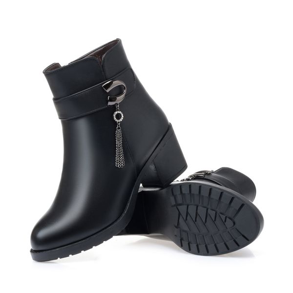 genuine leather woman winter wool boots fashionable good quality mom work shoes everyday boots rubber sole classic style 43, Black
genuine leather woman winter wool boots fashionable good quality mom work shoes everyday boots rubber sole classic style 43, Black