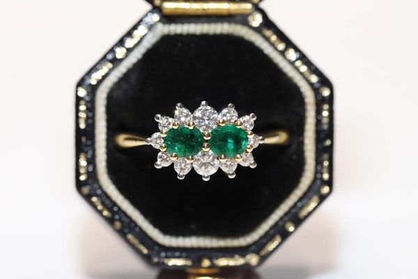 cluster rings perfect vintage original 18k gold natural diamond and emerald decorated pretty ring, Golden;silver
cluster rings perfect vintage original 18k gold natural diamond and emerald decorated pretty ring, Golden;silver