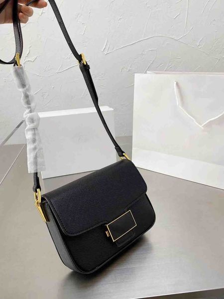 2021 new designer bags classic small letter shoulder handbag crossbody totes multicolor options
2021 new designer bags classic small letter shoulder handbag crossbody totes multicolor options