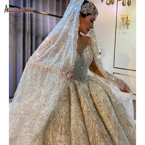 bridal veils full beading luxury long lace veil 3*4 sizes ivory color beading, down part with pearls.no comb, Black
bridal veils full beading luxury long lace veil 3*4 sizes ivory color beading, down part with pearls.no comb, Black