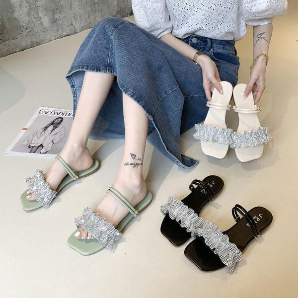 slippers shoes woman 2021 female low luxury slides jelly flip flops designer glitter fabric basic pu square heel scandals cr, Black
slippers shoes woman 2021 female low luxury slides jelly flip flops designer glitter fabric basic pu square heel scandals cr, Black