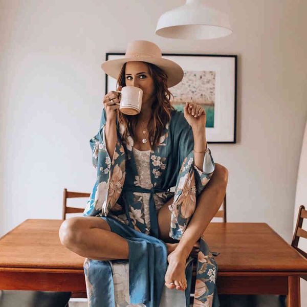 women's swimwear flare sleeve beach kimono with sashes side split print pockets slim long cardigan holiday cover-up autumn outing, White;black
women's swimwear flare sleeve beach kimono with sashes side split print pockets slim long cardigan holiday cover-up autumn outing, White;black