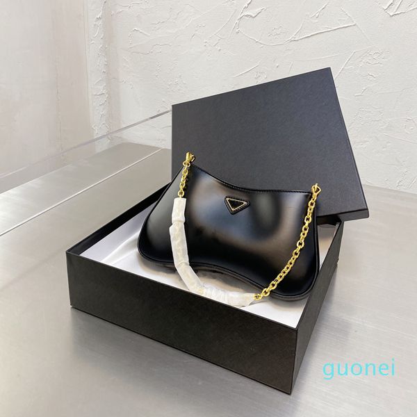2021 luxury portable shoulder bags women's fashion brand designer's underarm messenger bag size 26*15cm 8548
2021 luxury portable shoulder bags women's fashion brand designer's underarm messenger bag size 26*15cm 8548