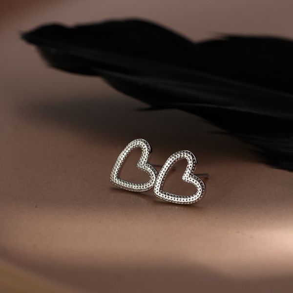 shaped earrings female simple sweet temperament out love earrings style
shaped earrings female simple sweet temperament out love earrings style