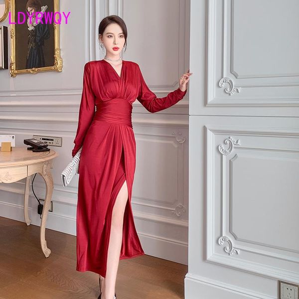 casual dresses 2021 autumn retro woman temperament v-neck high-waist split-waist dress with waist, Black;gray
casual dresses 2021 autumn retro woman temperament v-neck high-waist split-waist dress with waist, Black;gray