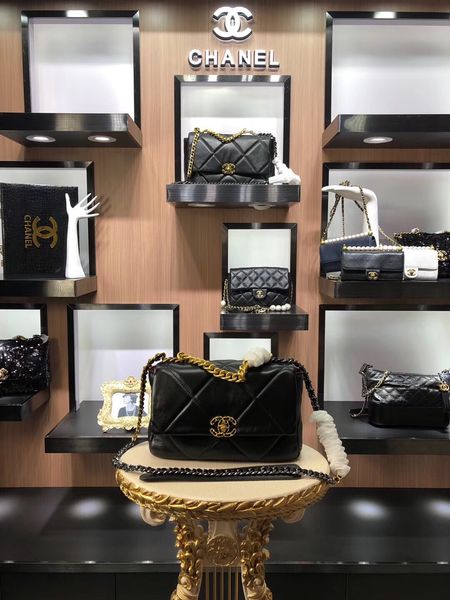 brand luxury designer fashion ladies shoulder bag flip clutch small 19 series sheepskin wallet gold chain
brand luxury designer fashion ladies shoulder bag flip clutch small 19 series sheepskin wallet gold chain