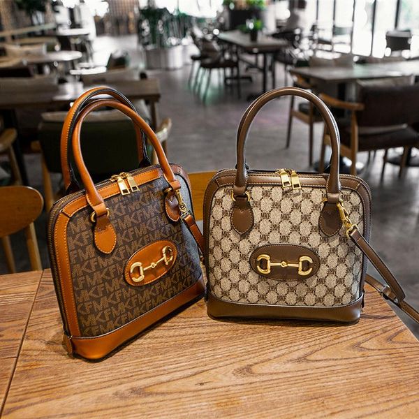 women's selling wild brand female leather handbag 2021 new european and american simple fashion single shoulder cross bag
women's selling wild brand female leather handbag 2021 new european and american simple fashion single shoulder cross bag