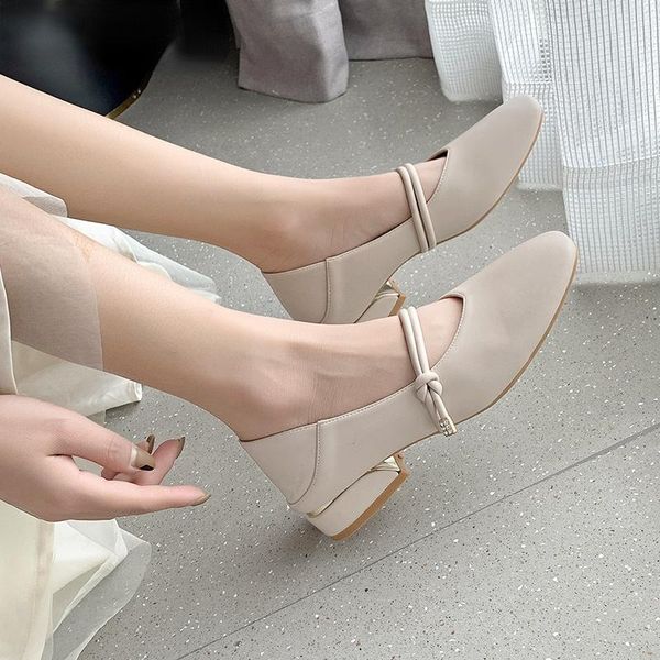 dress shoes 2021 elegant women single square low-heel one word band casual pumps soft leather two wear mary jane lady high heels, Black
dress shoes 2021 elegant women single square low-heel one word band casual pumps soft leather two wear mary jane lady high heels, Black