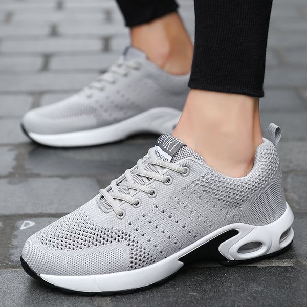 2021 fashion cushion running shoes breathable mens women designer black navy blue grey sneakers trainers sports eur 39-45 w-1713
2021 fashion cushion running shoes breathable mens women designer black navy blue grey sneakers trainers sports eur 39-45 w-1713