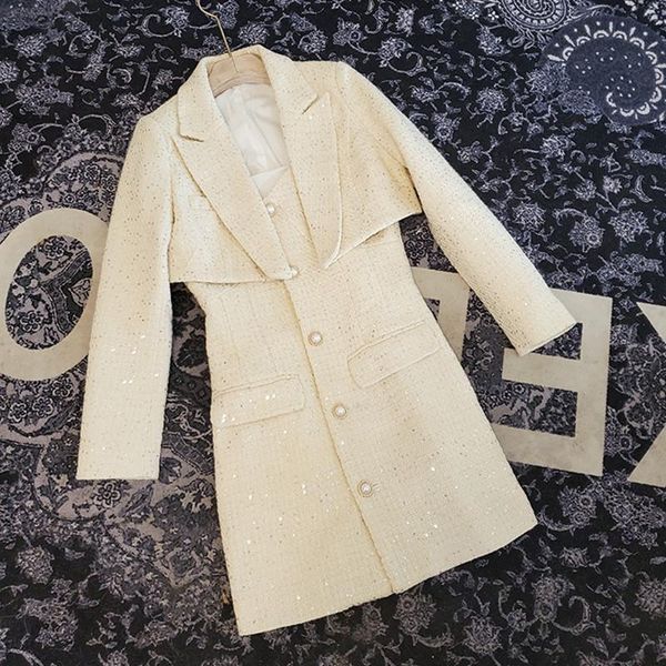 women's jackets temperament and fashion french small fragrant milk suit short coat suspender dress two sequins height, Black;brown
women's jackets temperament and fashion french small fragrant milk suit short coat suspender dress two sequins height, Black;brown