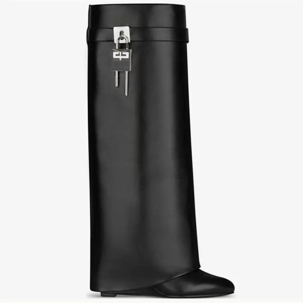 shark lock knee boots leather silver and gold finish asymmetrical metal padlock clad wedge almond shaped toe heel height 9cm zra givenchies, Black 
shark lock knee boots leather silver and gold finish asymmetrical metal padlock clad wedge almond shaped toe heel height 9cm zra givenchies, Black